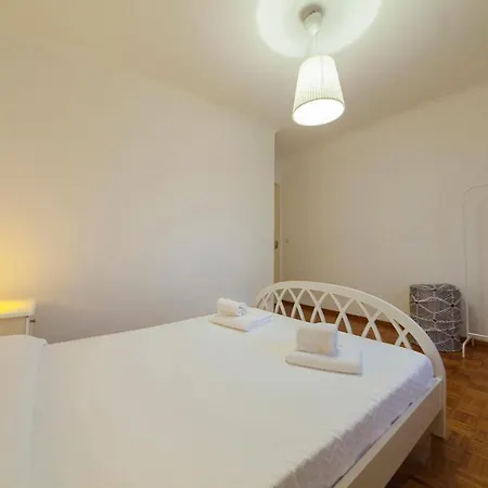 B16 - Casa Dos Montes In * Alvor